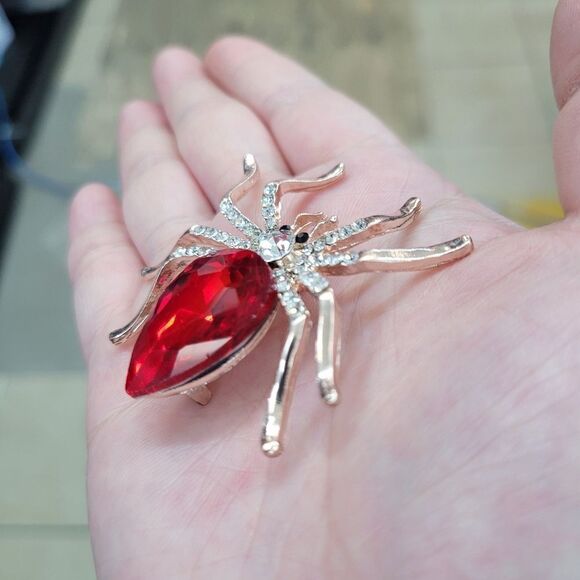 Brand New Red Rhinestone Spider Pin Brooch - Picture 3 of 5